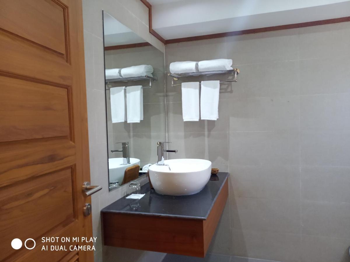 Ngapali Win Hotel Экстерьер фото